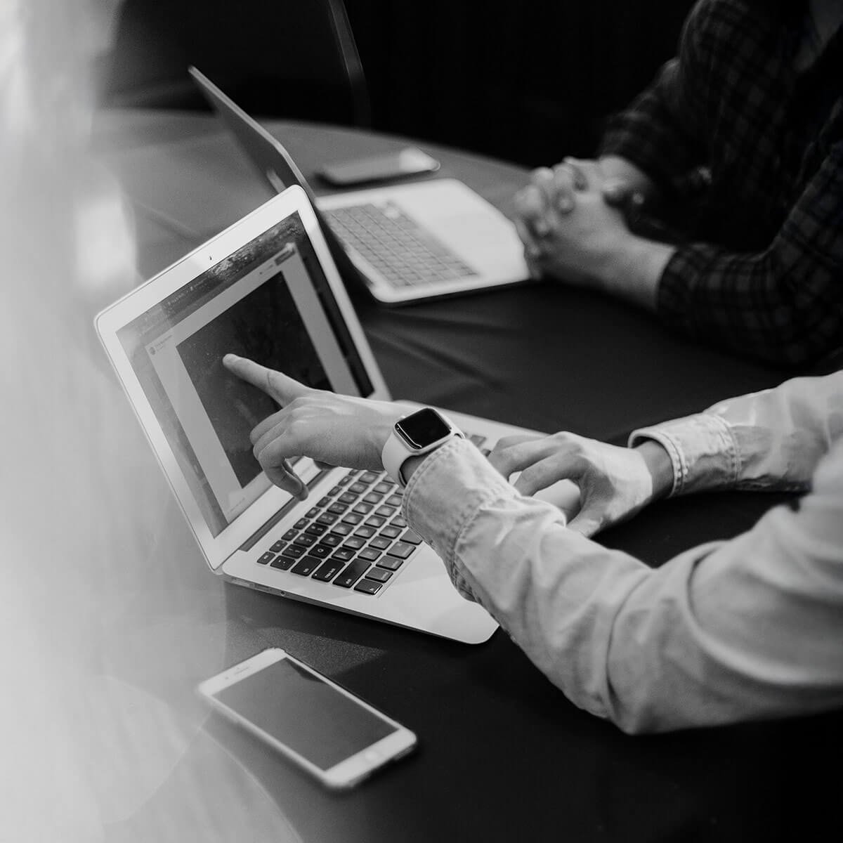 Greek Business Masterclass: Ποιοι Είμαστε